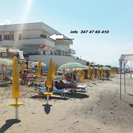 Casa Vacanze Dei Navigatori On The Sea Pontecagnano Bagian luar foto