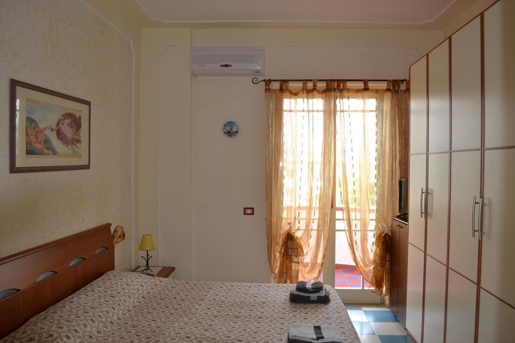 Casa Vacanze Dei Navigatori On The Sea Pontecagnano Bagian luar foto