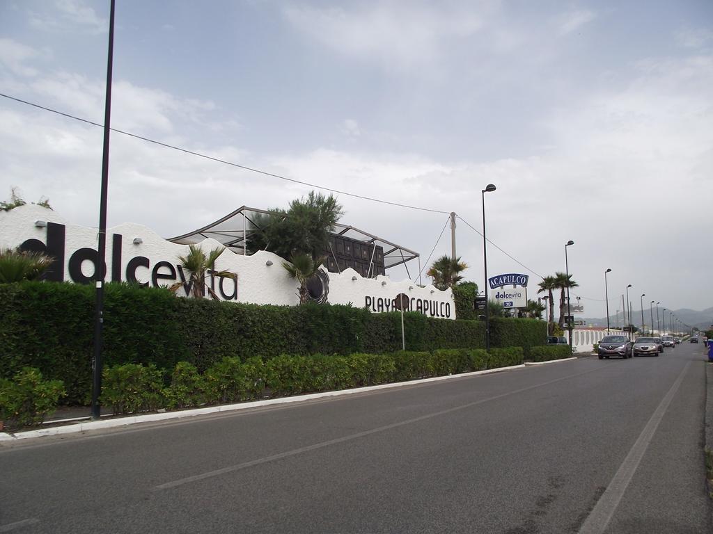 Casa Vacanze Dei Navigatori On The Sea Pontecagnano Bagian luar foto